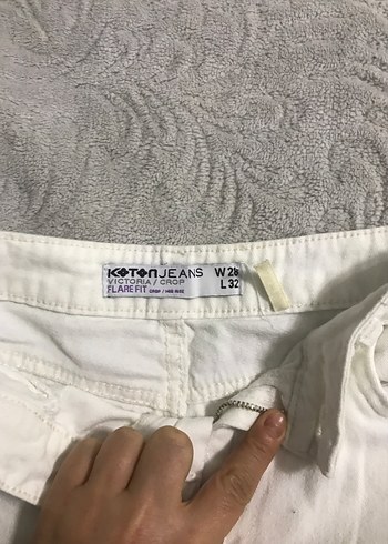 Beyaz Pamuklu Bol Kesim Kız Pantolon - Görsel 3