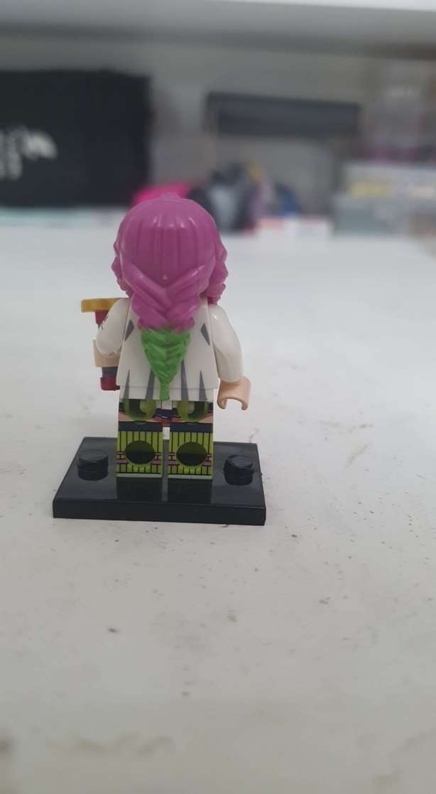 Renkli mitsuri demon slayer anime figür - Görsel 3