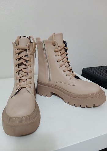 Bej Platform Topuklu Bağcıklı Deri Kadın Bot - Görsel 2