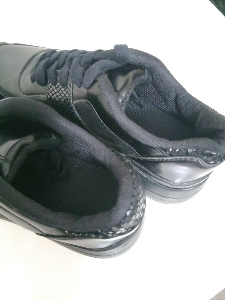 Siyah Desenli Bağcıklı Kadın Spor Ayakkabı - Görsel 3