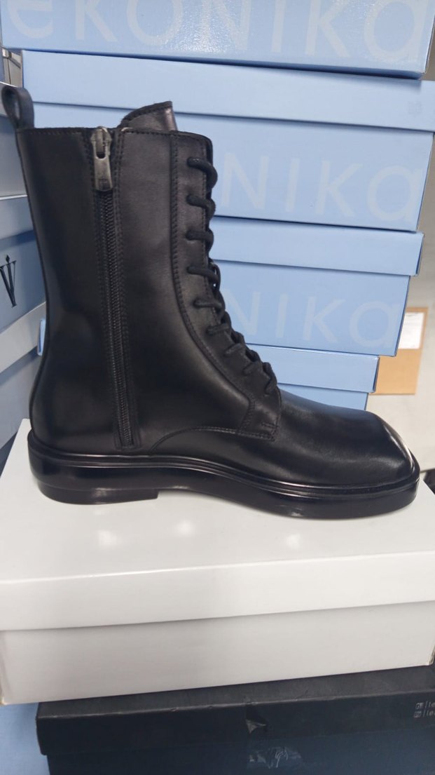 Siyah Deri Bağcıklı Uzun Bot - Görsel 4