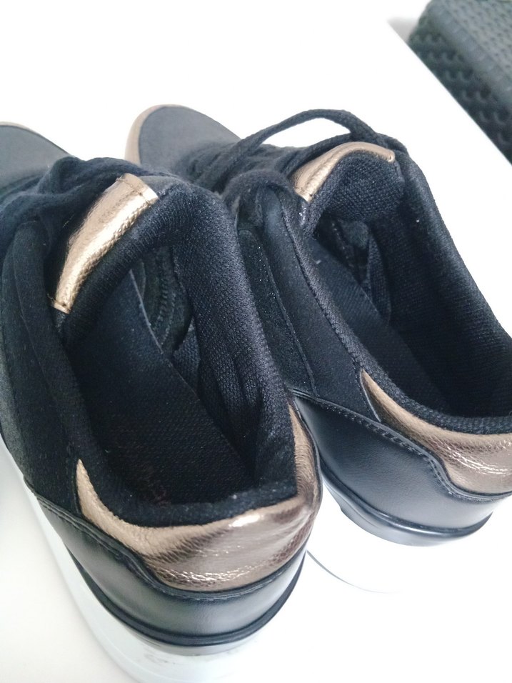 Siyah Dolgu Topuklu Spor Ayakkabı - Görsel 3