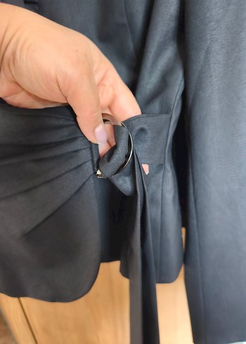 Kadın Siyah Kemerli Midi Blazer Ceket-Etek takım - Görsel 4