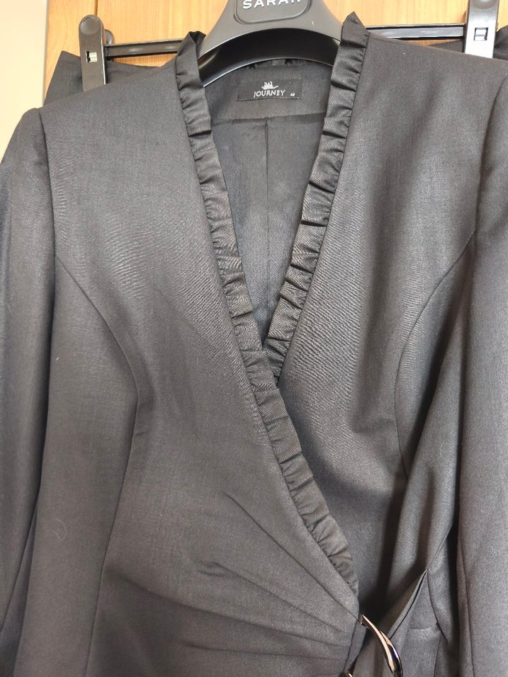 Kadın Siyah Kemerli Midi Blazer Ceket-Etek takım - Görsel 5