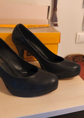 Siyah Yılan Desenli Stiletto Topuklu Kadın Ayakkabı - Görsel 3