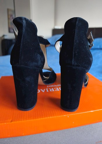 Siyah Tokalı Yüksek Topuklu Kadın Ayakkabı - Görsel 3