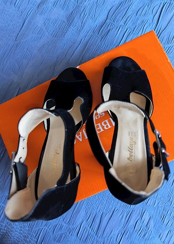 Siyah Tokalı Yüksek Topuklu Kadın Ayakkabı - Görsel 4