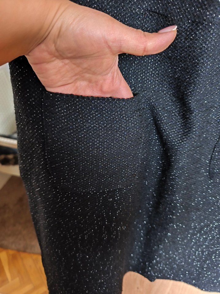 Düğmeli Siyah Midi Yün Kadın Elbise - Görsel 4