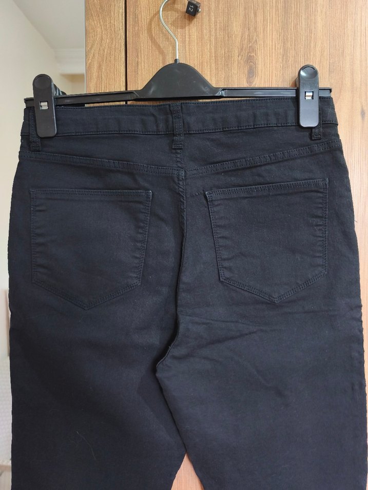 Kadın Siyah Midi Denim Şort - Görsel 3