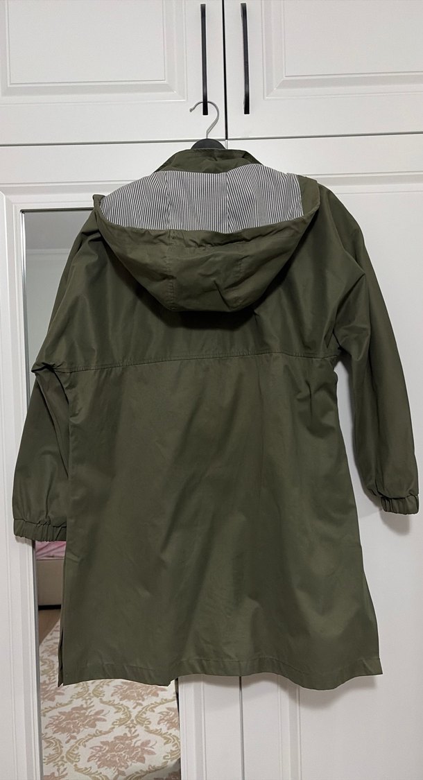 Beli Kemerli Haki Midi Yağmurluk - Görsel 3