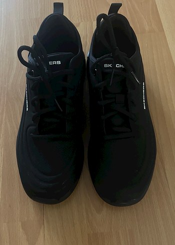 Skechers 42