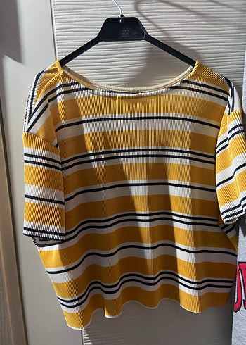 Stradivarius Sarı Çizgili Kısa Kollu Bluz - Görsel 2