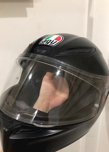 Siyah AGV motorsiklet kaskı - Görsel 2