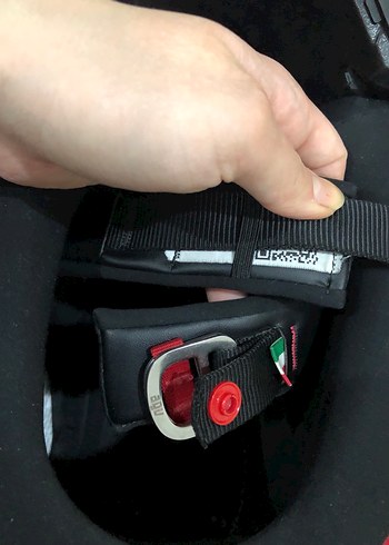 Siyah AGV motorsiklet kaskı - Görsel 4