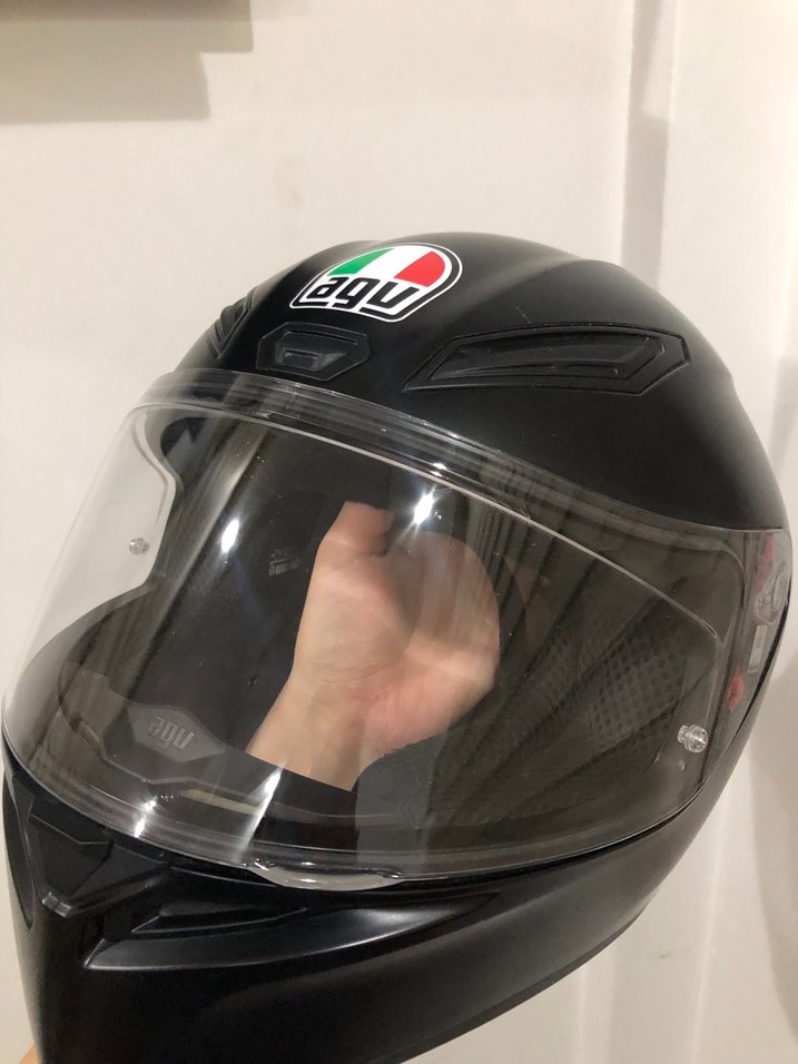 Siyah AGV motorsiklet kaskı - Görsel 2