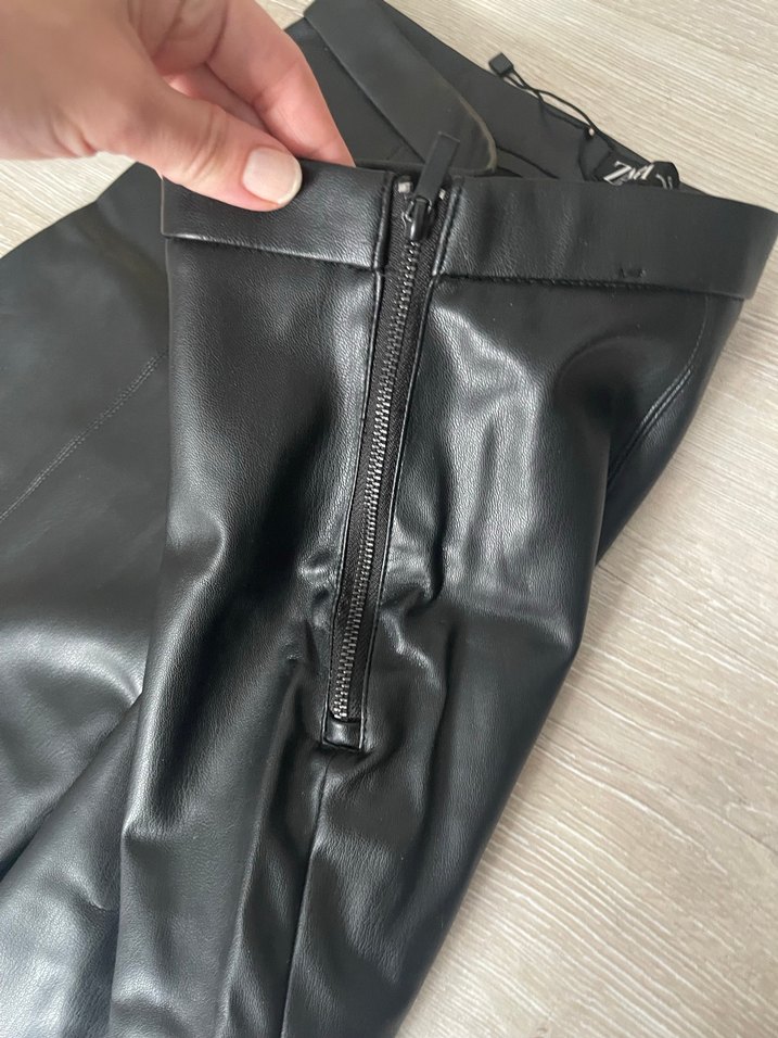 Siyah deri Zara pantolon - Görsel 2