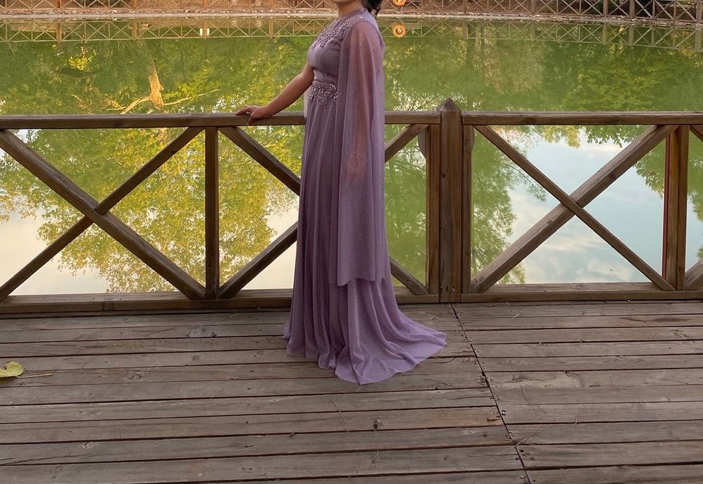 Yüksek Yakalı Mor Uzun Abiye Elbise - Görsel 3