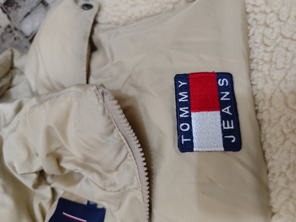 Tommy Jeans Erkek Beyaz Kürklü Mont - Görsel 3