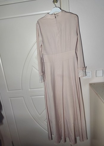 Dantel Detaylı Bej Uzun Kadın Elbise - Görsel 5