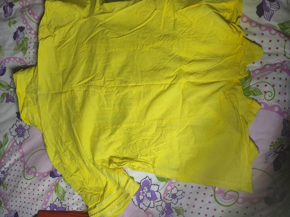 Sarı Düğmeli  Kısa Kollu Bluz - Görsel 4