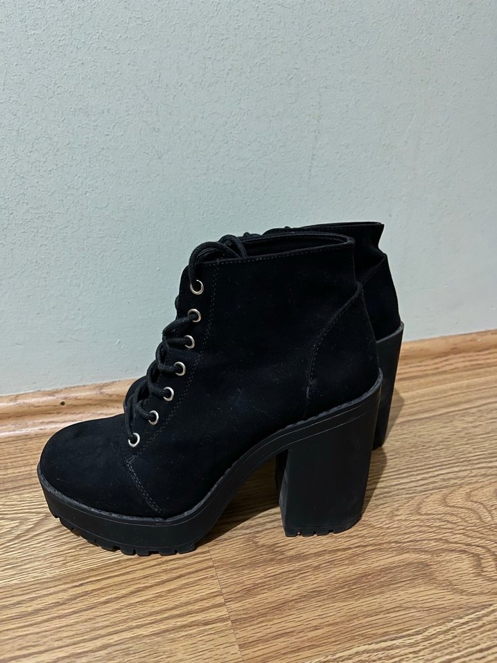 Siyah Süet Platform Topuklu bot - Görsel 3
