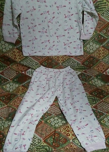 6 Yaş Beden çeşitli Renk Pembe, Beyaz renk desenli pijama takımı 6 yaş