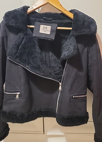 Siyah Kürklü Kısa Kadın Ceket - Görsel 3