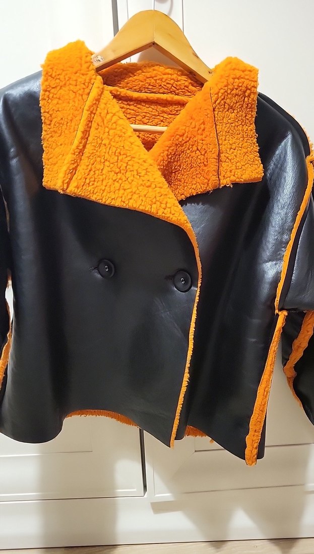 Turuncu Kürklü Siyah Deri Kadın Ceket - Görsel 2