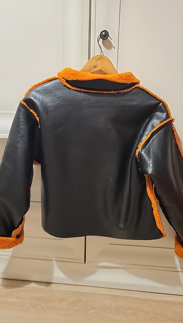 Turuncu Kürklü Siyah Deri Kadın Ceket - Görsel 3
