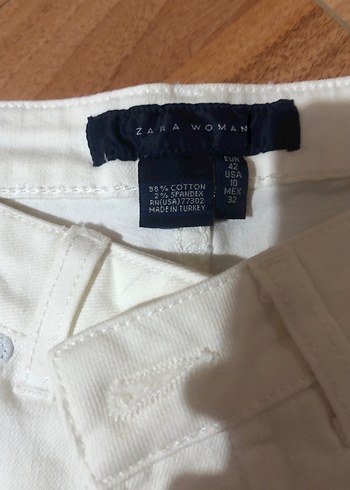 Beyaz Kadın Bermuda Şort - Görsel 4