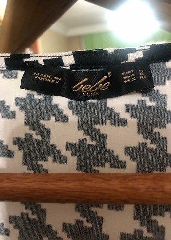 Uzun Kollu Kaz Ayağı Desenli Kare Yaka Bluz - Görsel 3