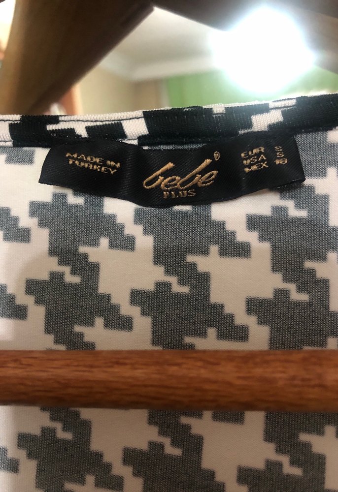 Uzun Kollu Kaz Ayağı Desenli Kare Yaka Bluz - Görsel 3