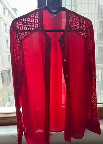 Düğmeli Kırmızı V Yakalı Bluz - Görsel 2