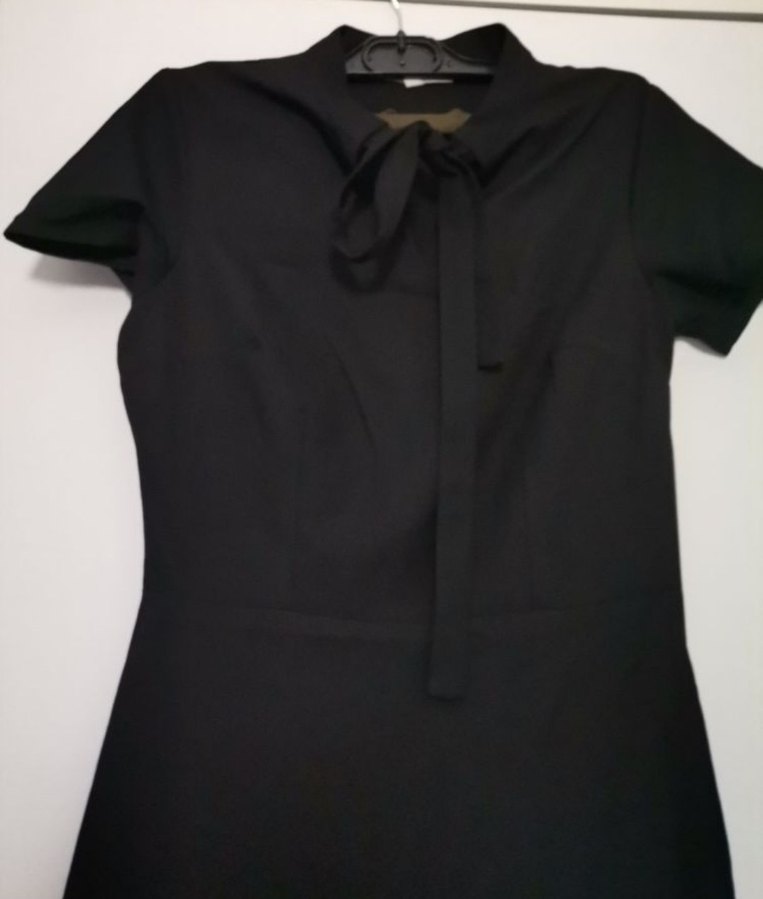 Düğmeli Siyah V Yaka Kadın elbise - Görsel 4