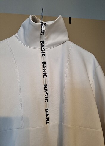 Sweetshirt