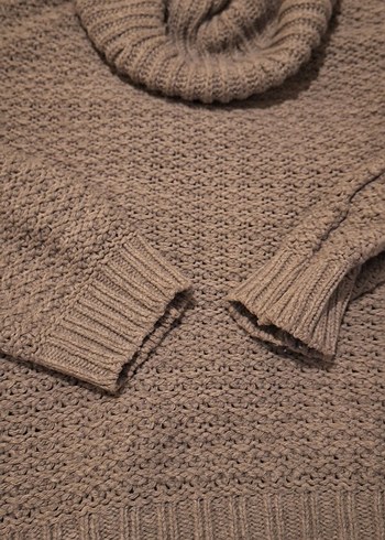 Gri Örgü Dökümlü Boğazlı Kadın Kazak - Görsel 3