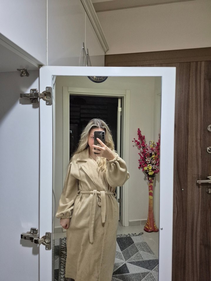 Bej Uzun Kollu Kadın Kaban - Görsel 5