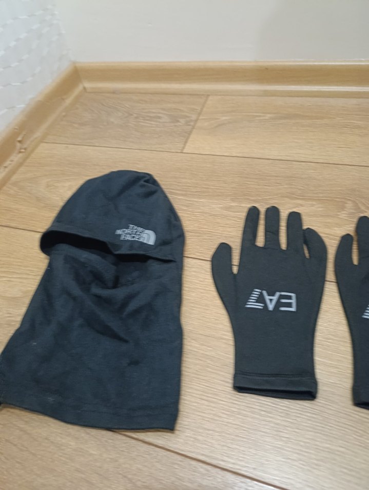 Siyah Baskılı Erkek Eldiveni ve siyah baskılı maske - Görsel 2