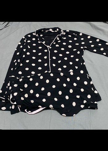 Düğmeli Siyah Puantiyeli Kadın Uyku pijama takımı - Görsel 3