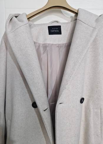 Kapüşonlu Bej Kaban - Görsel 3