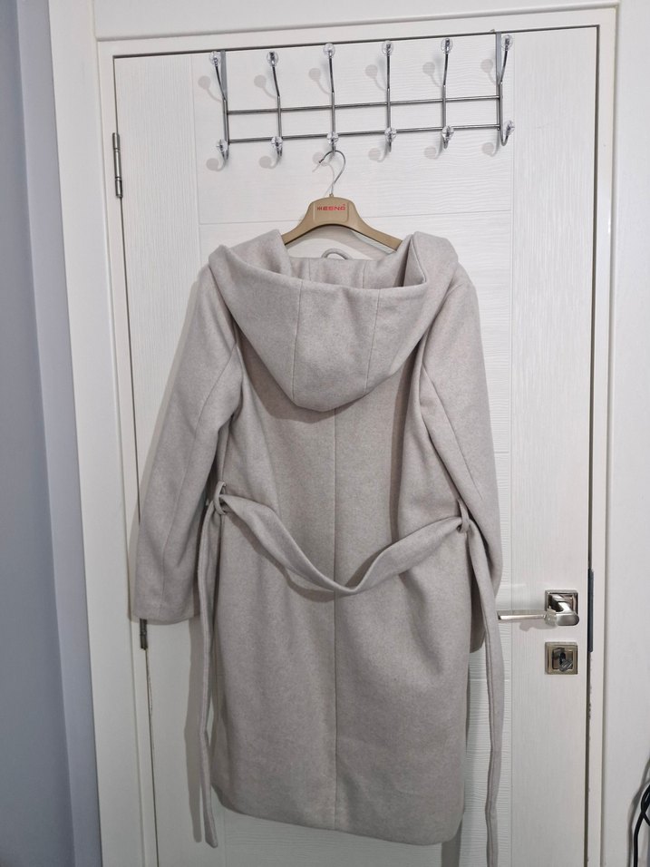 Kapüşonlu Bej Kaban - Görsel 2