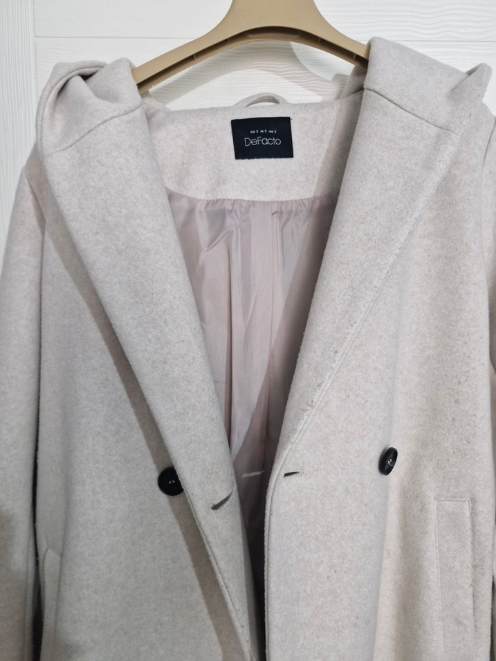 Kapüşonlu Bej Kaban - Görsel 3