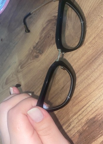 Şık Siyah Kadın Gözlüğü - Görsel 2