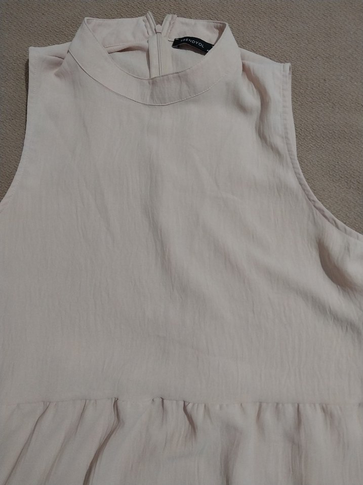 Bej Kolsuz Yüksek Yakalı Uzun Elbise - Görsel 3