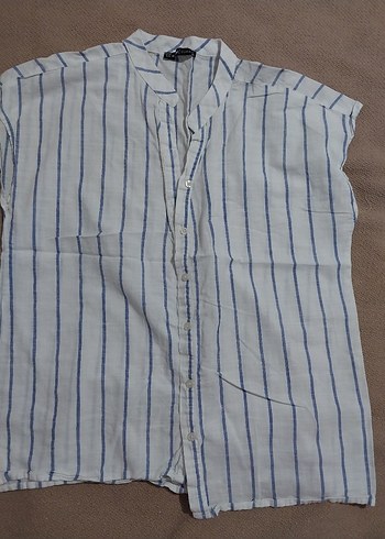 Düğmeli Kolsuz Beyaz Mavi Çizgili Kadın Gömlek - Görsel 2