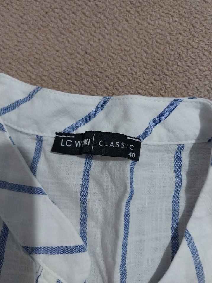 Düğmeli Kolsuz Beyaz Mavi Çizgili Kadın Gömlek - Görsel 3