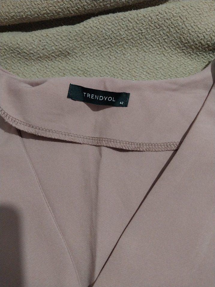 Toz Pembe Düğmeli V Yaka Uzun Kollu Elbise - Görsel 2