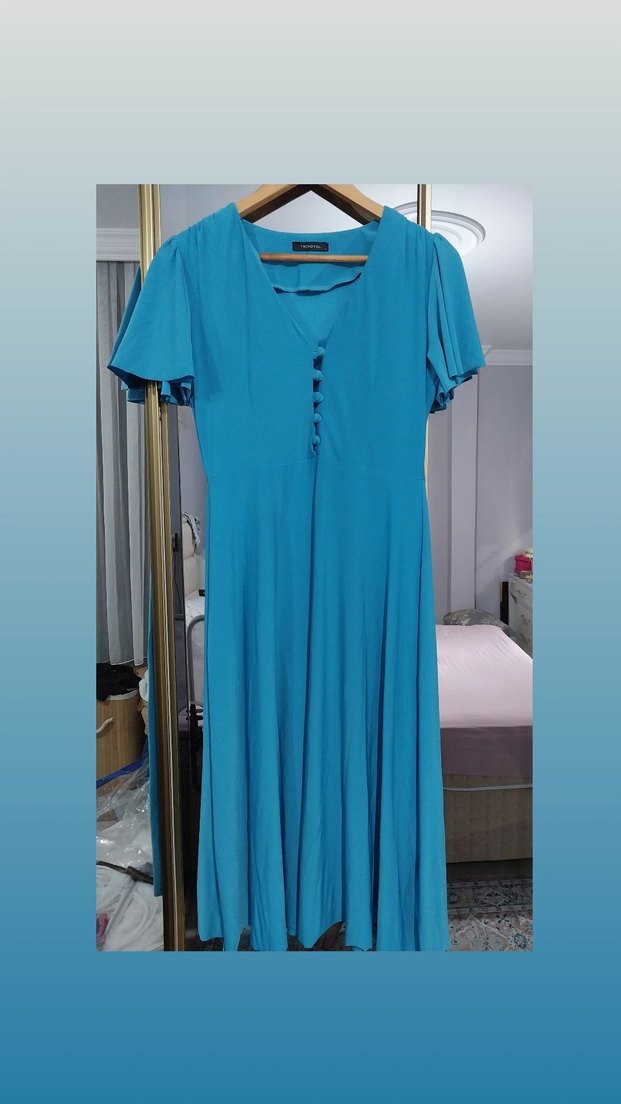 Mavi Uzun Düğmeli V Yaka Kadın Elbise - Görsel 3