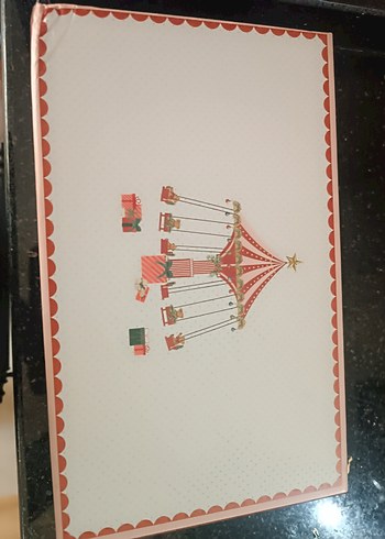 lcw Kırmızı Detaylı Desenli 2'li Fincan ve Tabak Seti - Görsel 3