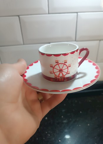 lcw Kırmızı Detaylı Desenli 2'li Fincan ve Tabak Seti - Görsel 4